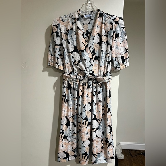 Leslie Fay Dresses & Skirts - Vintage 1980’s Leslie Fay Floral Secretary Dress with Original Belt Size 14